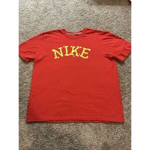 Men's Nike Short Sleeve Graphic Shirt - XL